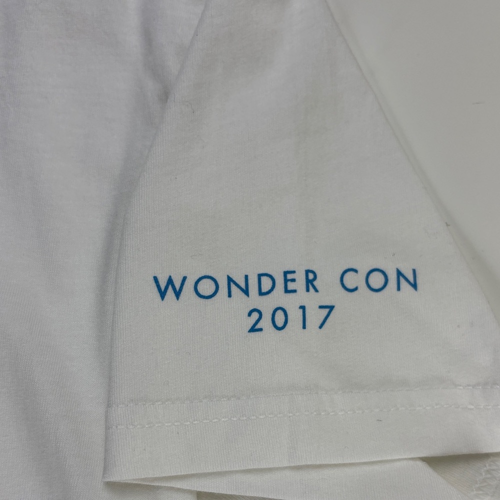 2017 WONDER CON Wonder Woman DC Comics Movie Release Tee - Picture 4 of 5